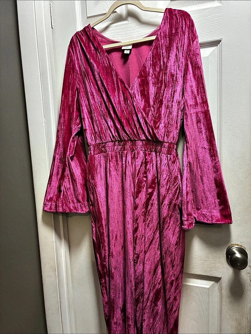 A New Day  Velvet Long Sleeve Jumpsuit in Magenta Size Medium New